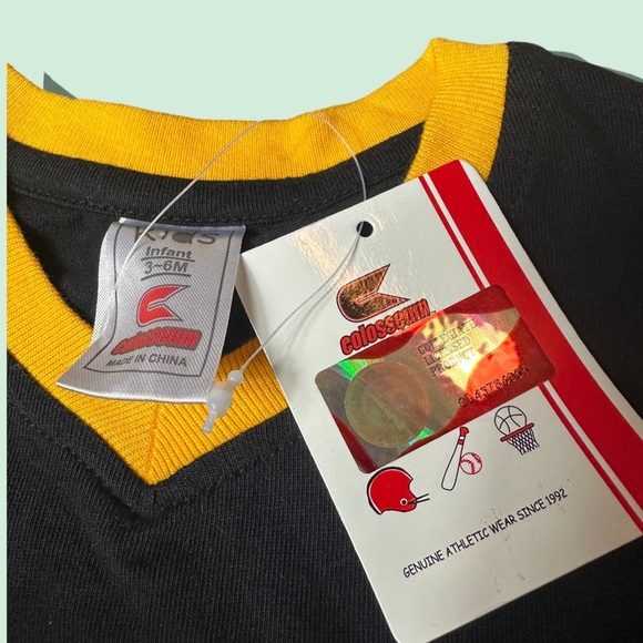 NWT Infant Colosseum Black Iowa Hawkeyes Short Sleeve Onsie Size 3-6 Mon - Picture 5 of 6